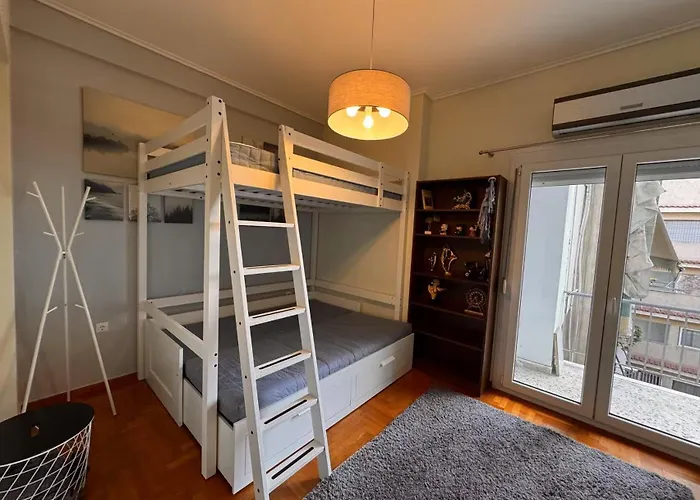 Cozy Apartment In Koukaki