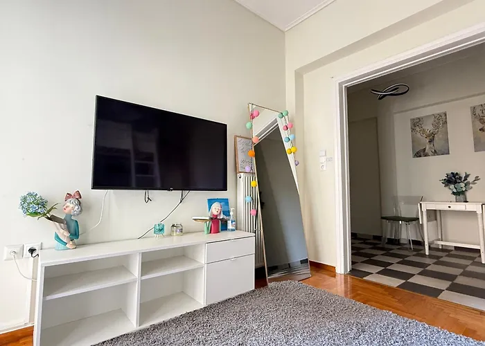 Cozy Apartment In Koukaki